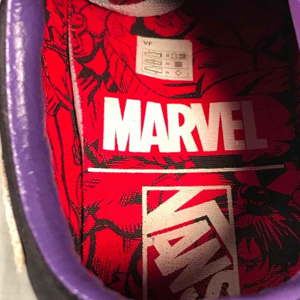 Vans Marvel x Old Skool Avengers skate shoes - Picture 7 of 11